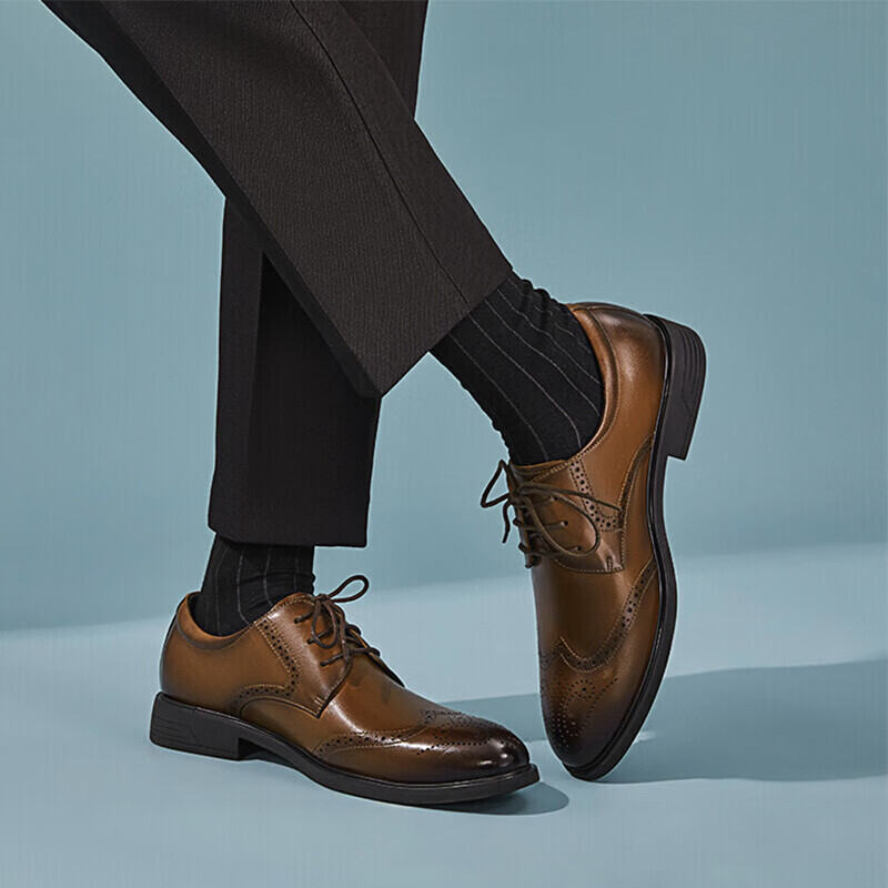 Aokang (Aokang) British Style Brogue Carved Leather Shoes, Business Formal Shoes, Groom Wedding Shoes, Brown, Size 42